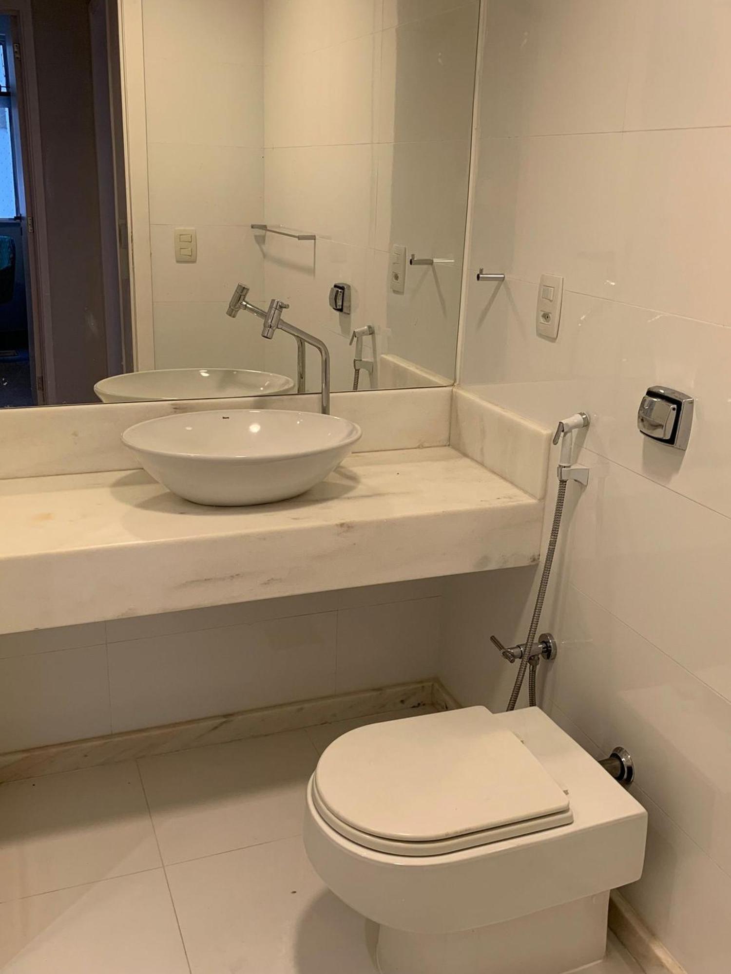 Apartamento Espetacular Dois Quartos Com No Leblon