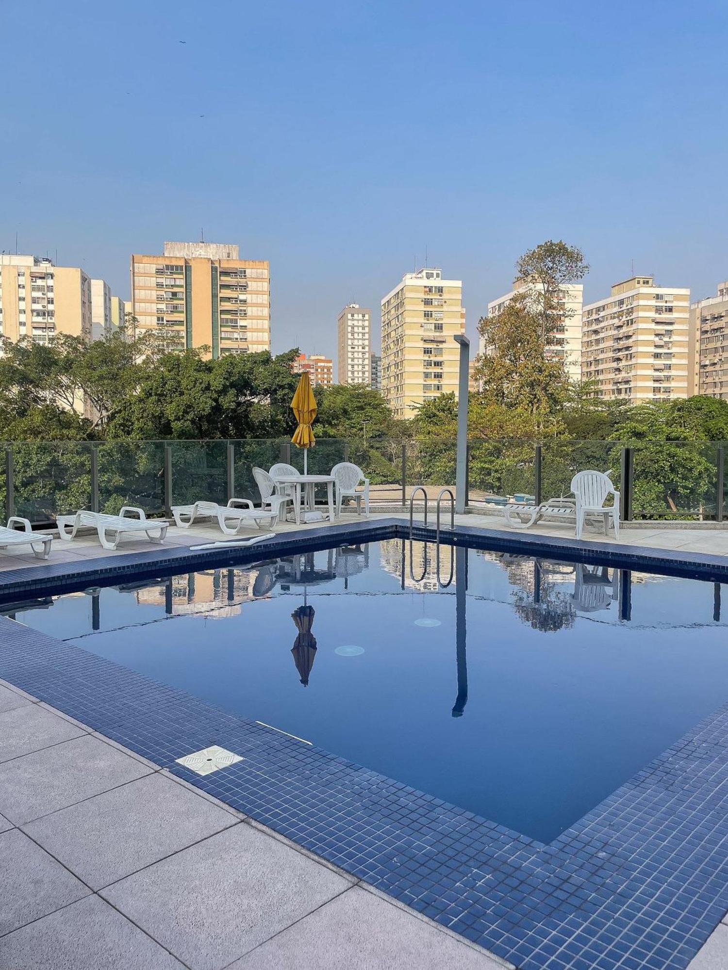 Apartamento Espetacular Dois Quartos Com No Leblon *