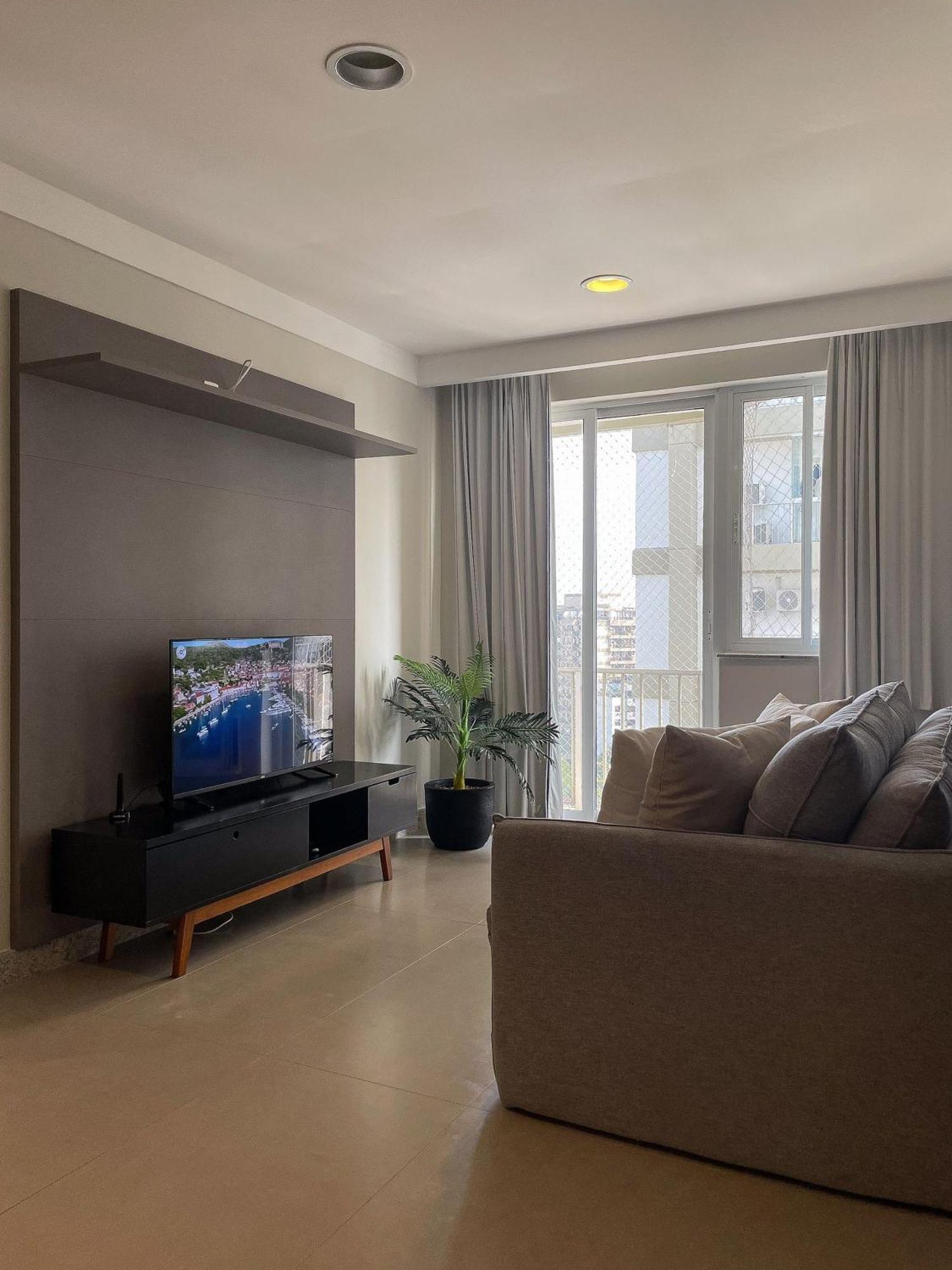 Apartamento Espetacular Dois Quartos Com No Leblon *